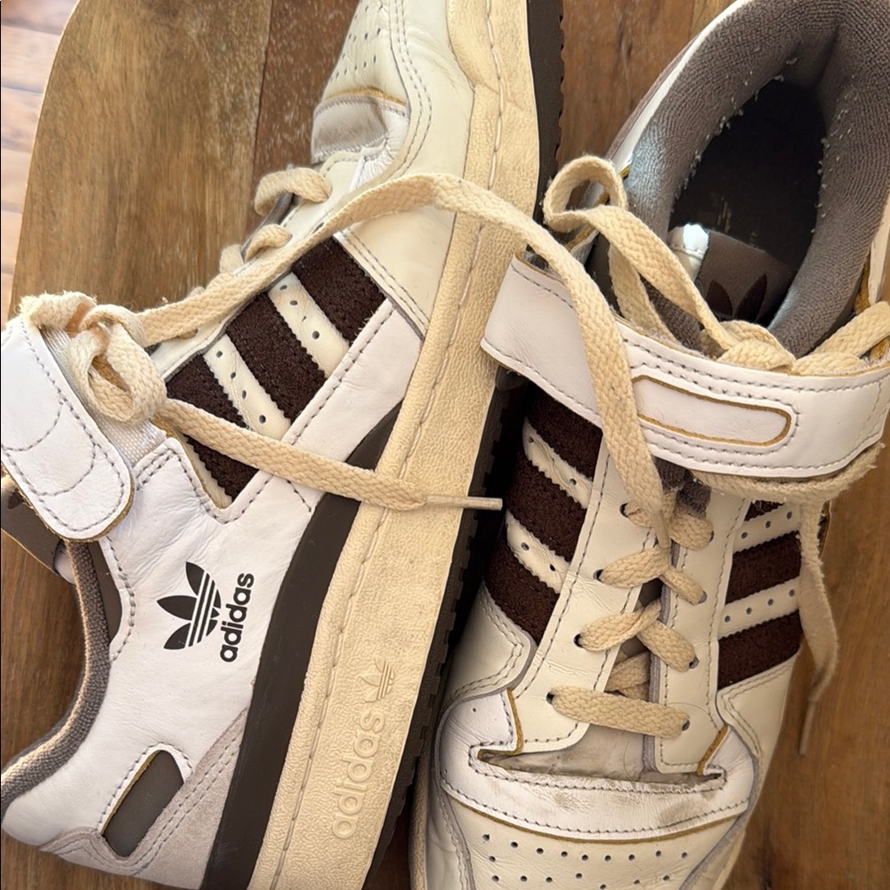 Adidas White and Brown Sneakers | Size 8.5